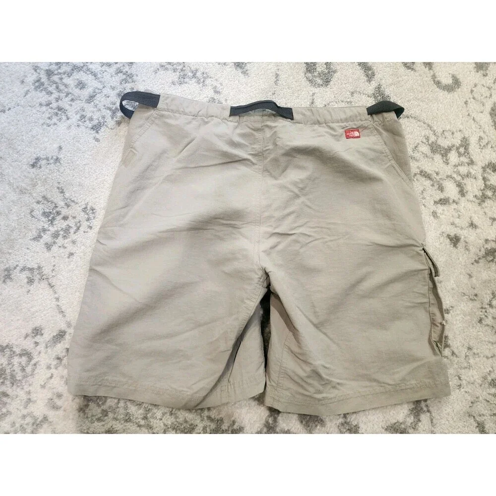 The North Face Paramount Peak Cargo Hiking Shorts Mens Large Khaki Belted Nylon